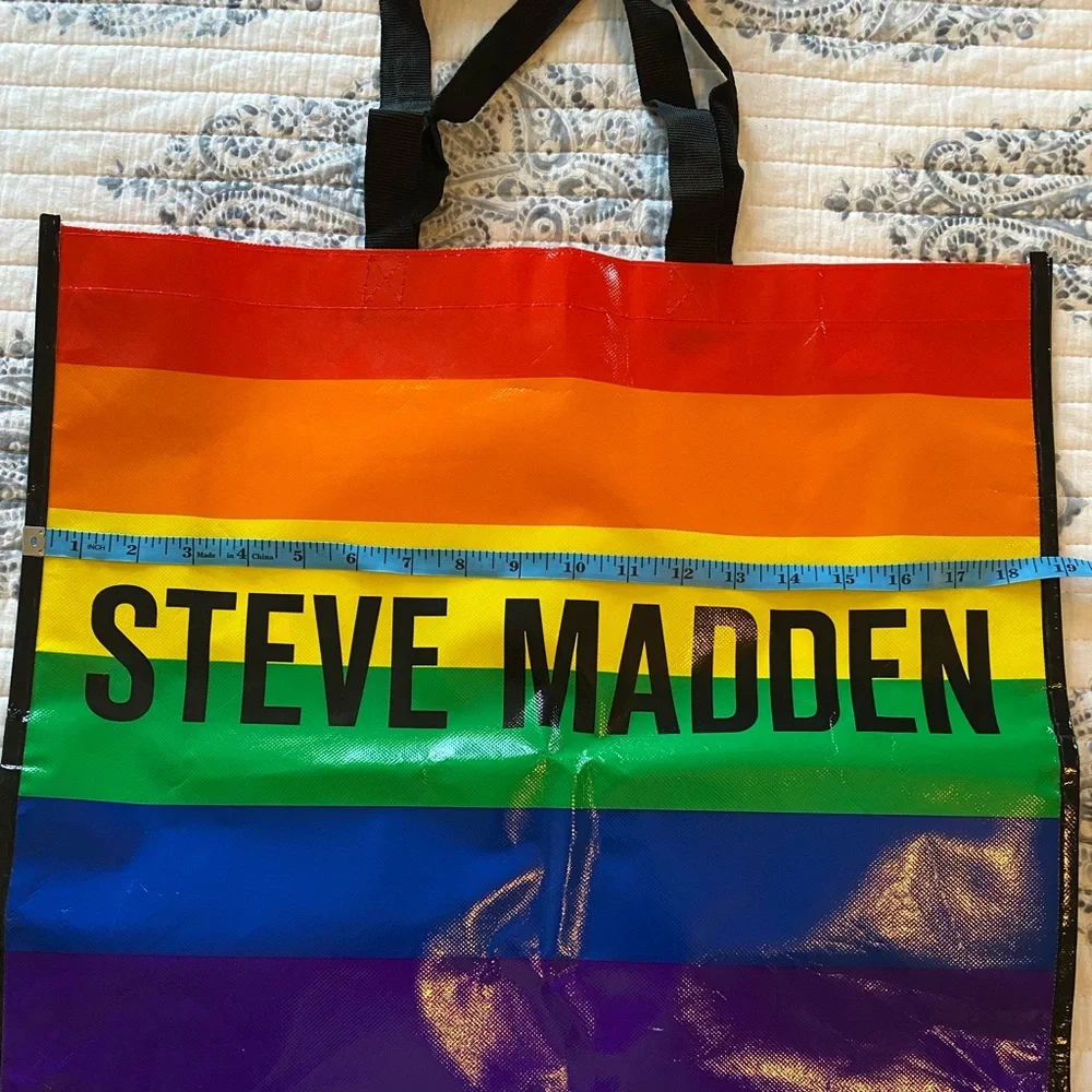 STEVE MADDEN PRIDE BAG 🌈